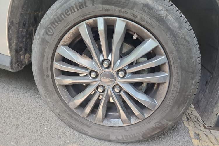 Used SAIC MAXUS G50 2021 1.5T Manual Touring B Right Front Wheel Hub