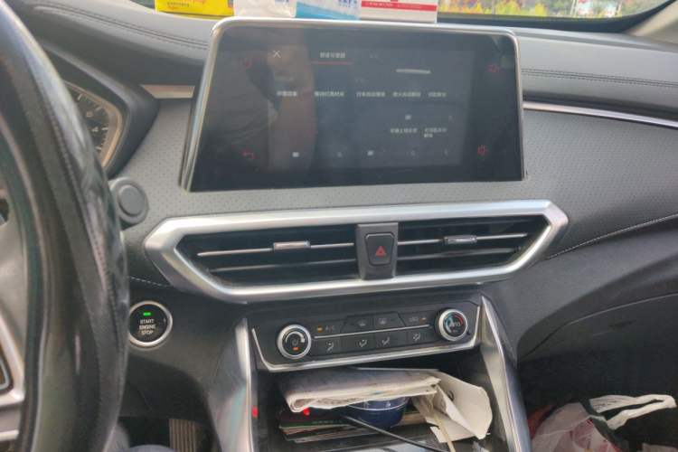 Used SAIC MAXUS G50 2021 PLUS 1.5T Automatic Smart Enjoyment Base Model Audio And AC Panel