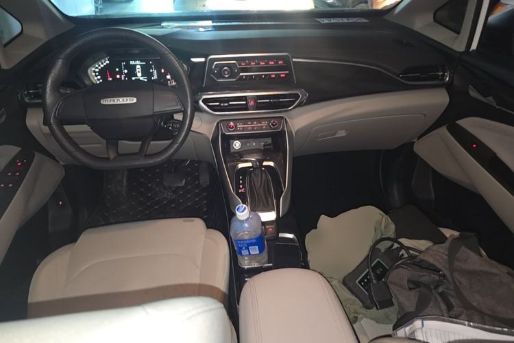 Used SAIC MAXUS G50 2021 1.5T Automatic Chanyou A Center Console