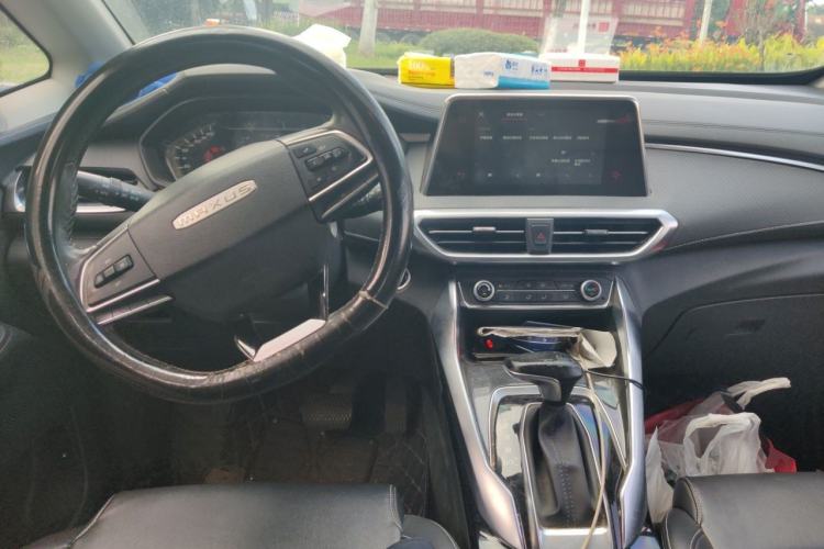 Used SAIC MAXUS G50 2021 PLUS 1.5T Automatic Smart Enjoyment Base Model Center Console