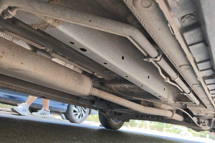 Used SAIC MAXUS G50 2021 1.5T Manual Touring B Chassis Front Left