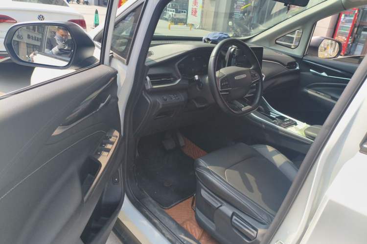 Used SAIC MAXUS G50 2021 PLUS 1.5T Automatic Cruise Version Driver Seat