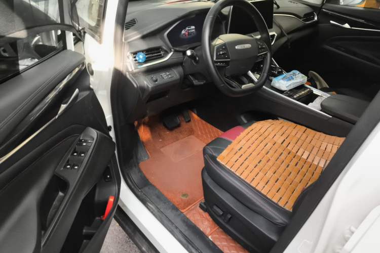 Used SAIC MAXUS G50 2021 PLUS 1.5T Automatic Pilot Edition Driver Seat