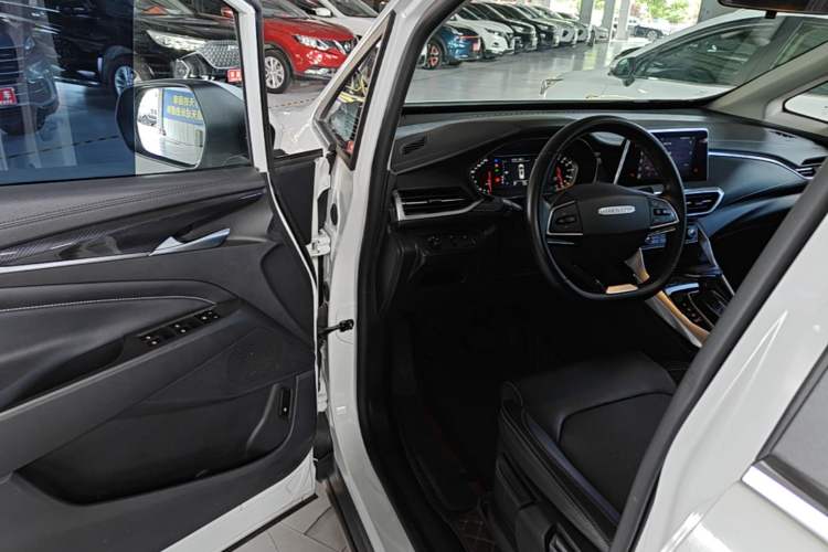 Used SAIC MAXUS G50 2021 1.5T Automatic Comfort Touring B Driver Seat