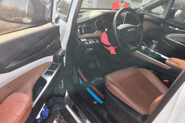 Used SAIC MAXUS G50 2021 PLUS 1.5T Automatic Escort Edition Driver Seat