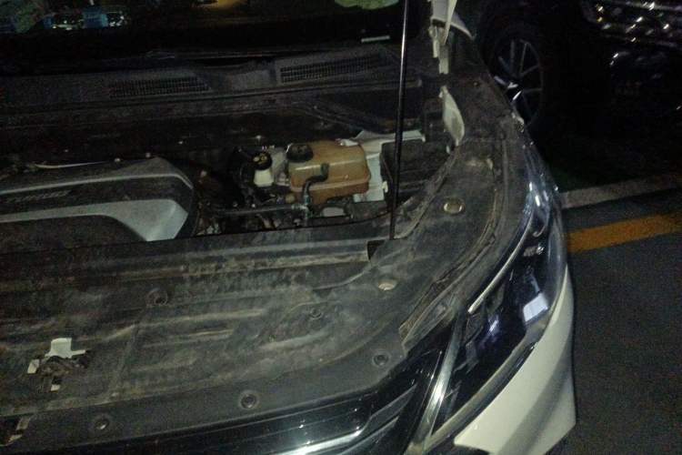 Used SAIC MAXUS G50 2021 1.5T Automatic Comfort Touring B Engine Bay Left