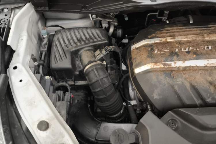 Used SAIC MAXUS G50 2021 PLUS 1.5T Automatic Pilot Edition Engine Bay Right