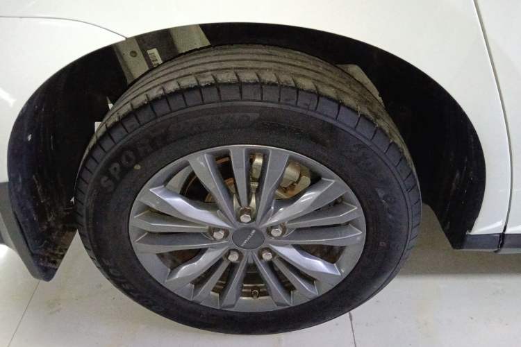 Used SAIC MAXUS G50 2021 1.5T Manual Touring B Exterior 5