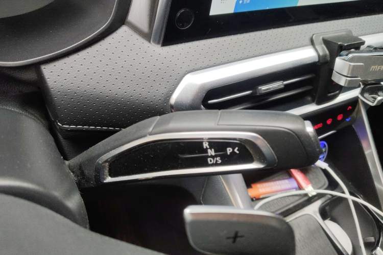 Used SAIC MAXUS G50 2021 PLUS 1.5T Automatic Navigation Version Gear Lever