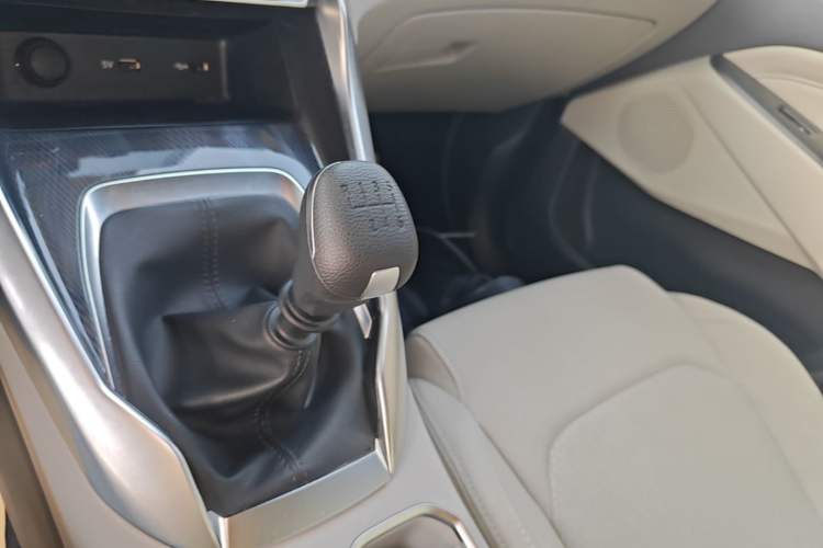 Used SAIC MAXUS G50 2021 1.5T Manual Comfort A Gear Lever