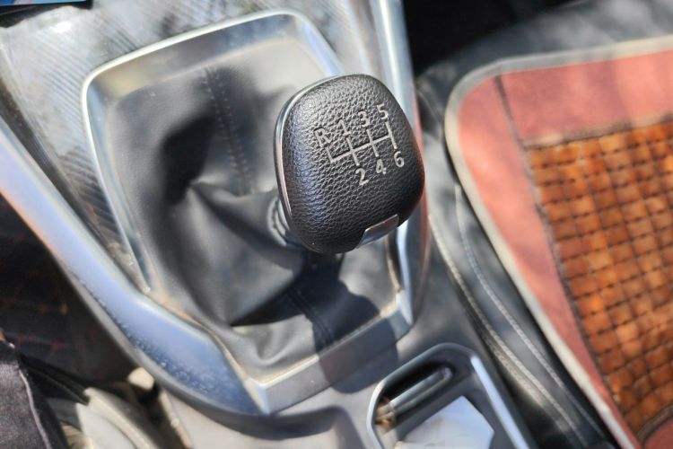 Used SAIC MAXUS G50 2021 1.5T Manual Touring B Gear Lever