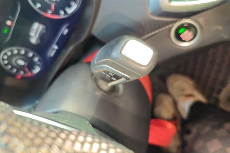 Used SAIC MAXUS G50 2021 PLUS 1.5T Automatic Navigation Version Gear Lever
