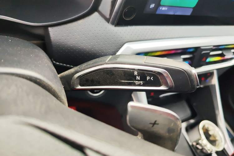 Used SAIC MAXUS G50 2021 PLUS 1.5T Automatic Escort Edition Gear Lever