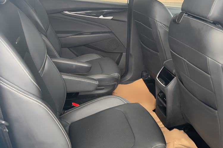 Used SAIC MAXUS G50 2021 1.5T Manual Touring B Interior 3