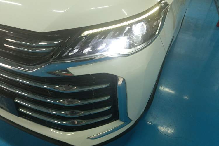 Used SAIC MAXUS G50 2021 PLUS 1.5T Automatic Navigation Version Left Front Headlight