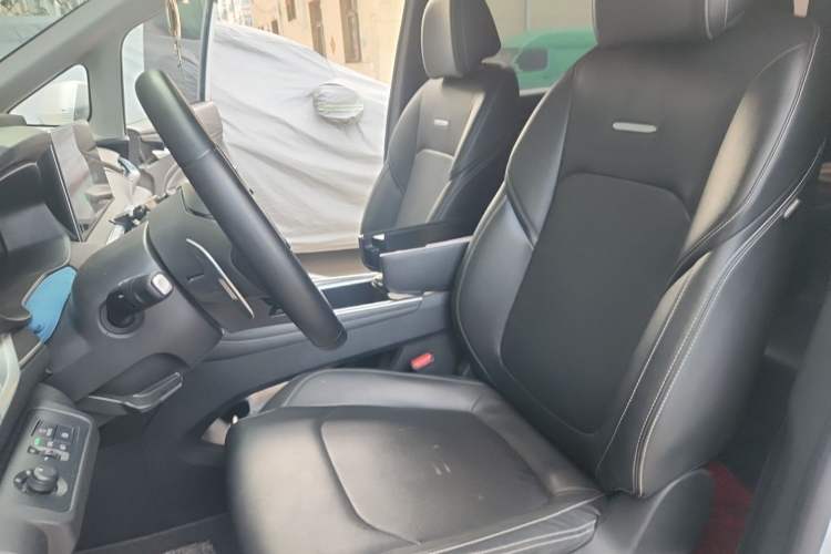 Used SAIC MAXUS G50 2021 PLUS 1.5T Automatic Cruise Version Left Front Seat