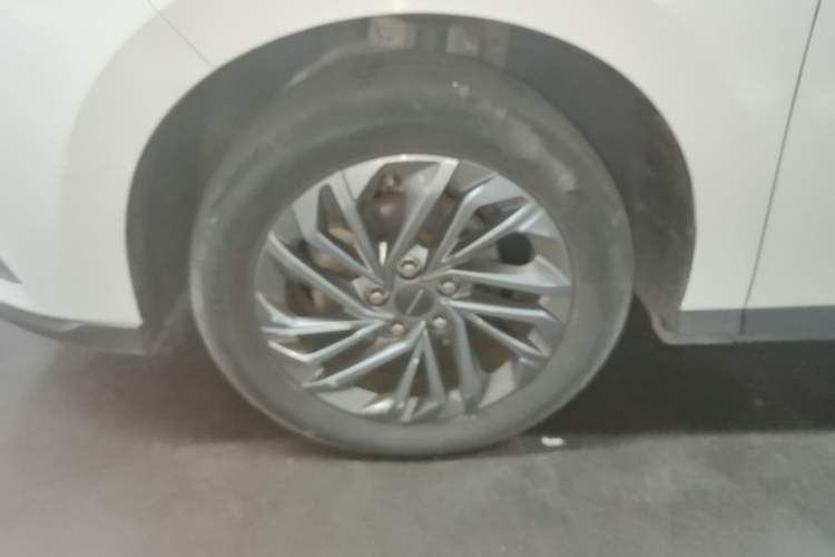 Used SAIC MAXUS G50 2021 PLUS 1.5T Automatic Cruise Version Left Front Wheel Hub