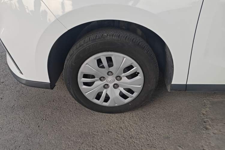 Used SAIC MAXUS G50 2021 1.5T Manual Comfort A Left Front Wheel Hub