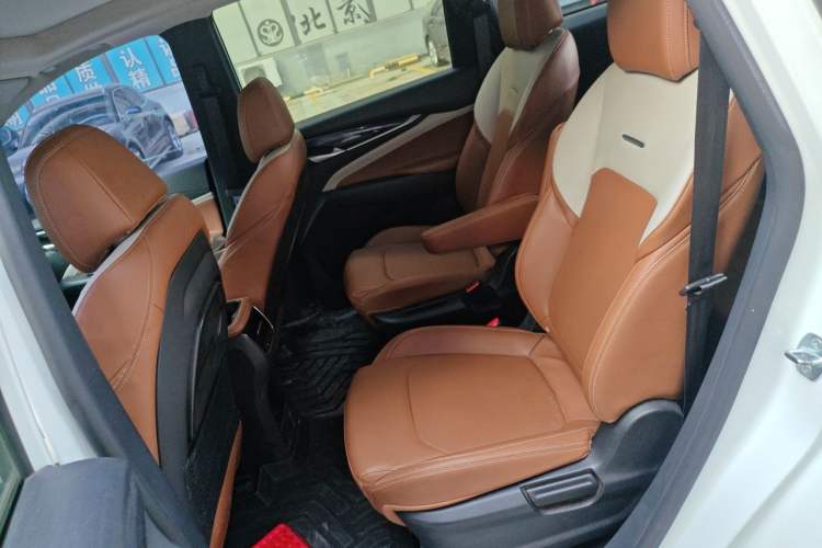 Used SAIC MAXUS G50 2021 PLUS 1.5T Automatic Cruise Version Left Rear Seat