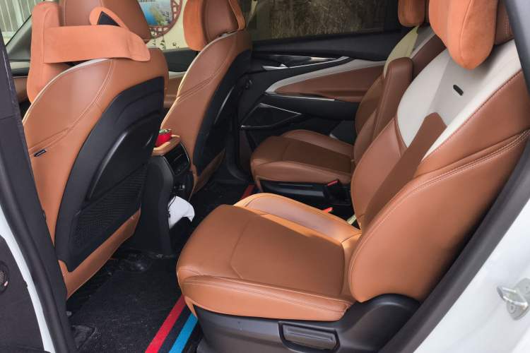Used SAIC MAXUS G50 2021 PLUS 1.5T Automatic Escort Edition Left Rear Seat