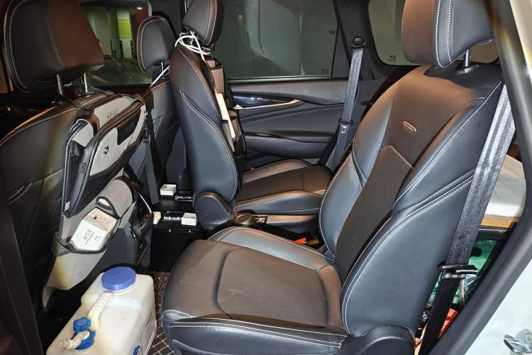 Used SAIC MAXUS G50 2021 1.5T Automatic Comfort Touring B Left Rear Seat