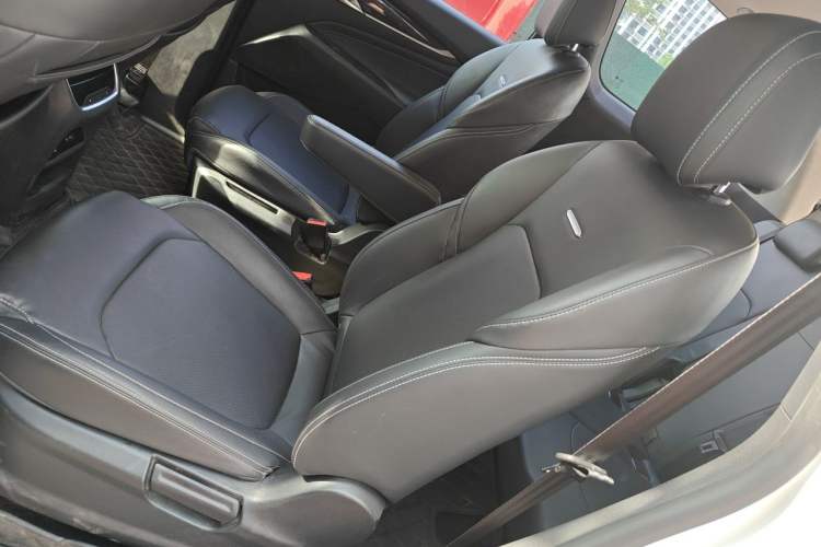 Used SAIC MAXUS G50 2021 1.5T Automatic Comfort Touring B Left Rear Seat
