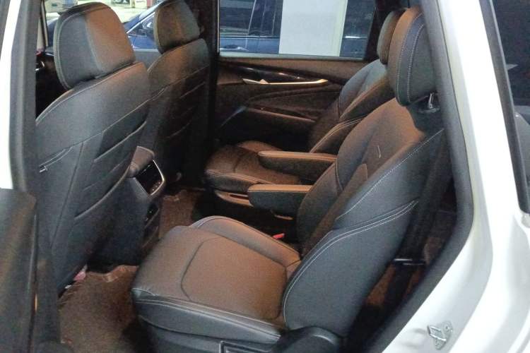 Used SAIC MAXUS G50 2021 1.5T Manual Touring B Left Rear Seat