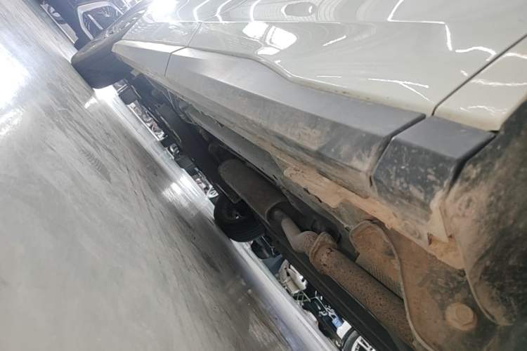 Used SAIC MAXUS G50 2021 PLUS 1.5T Automatic Travel Edition Left Side Sill