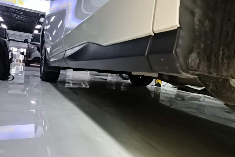 Used SAIC MAXUS G50 2021 1.5T Manual Touring B Left Side Sill
