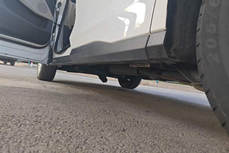 Used SAIC MAXUS G50 2021 1.5T Manual Comfort A Left Side Sill