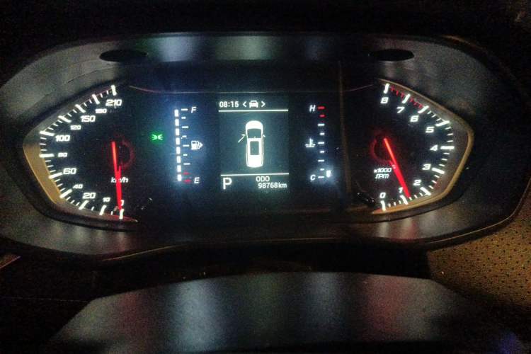 Used SAIC MAXUS G50 2021 1.5T Automatic Comfort Touring B Odometer Close Up