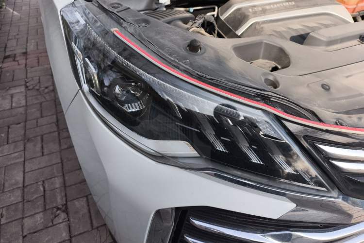 Used SAIC MAXUS G50 2021 PLUS 1.5T Automatic Escort Edition Right Front Headlight