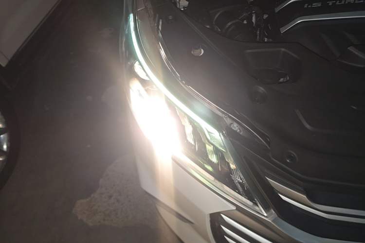 Used SAIC MAXUS G50 2021 1.5T Automatic Chanyou A Right Front Headlight