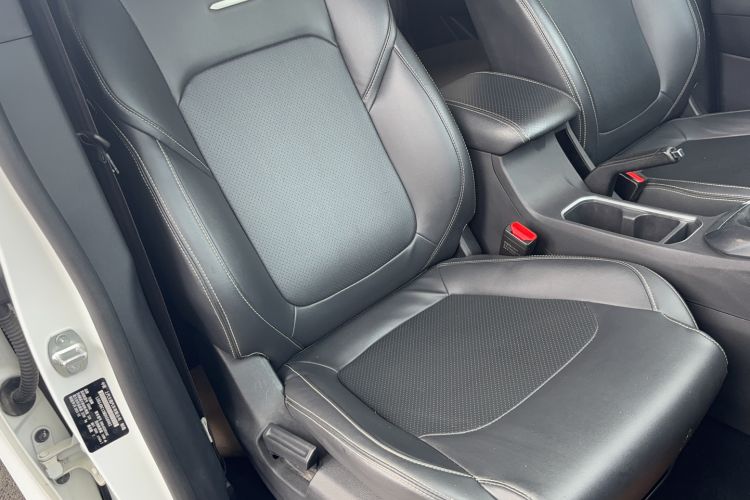Used SAIC MAXUS G50 2021 1.5T Manual Touring B Right Front Seat