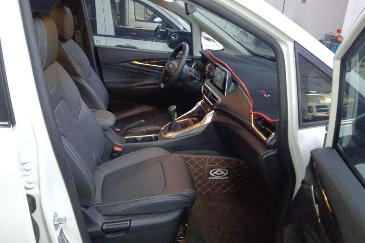 Used SAIC MAXUS G50 2021 1.5T Manual Touring B Right Front Seat