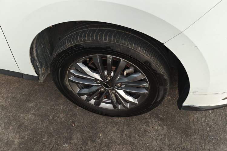 Used SAIC MAXUS G50 2021 PLUS 1.5T Automatic Navigation Version Right Front Wheel Hub