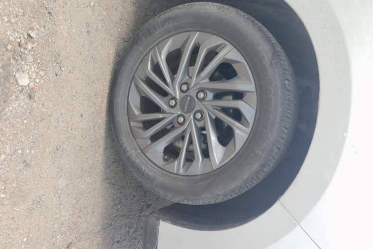 Used SAIC MAXUS G50 2021 PLUS 1.5T Automatic Cruise Version Right Front Wheel Hub