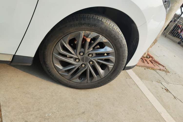 Used SAIC MAXUS G50 2021 PLUS 1.5T Automatic Escort Edition Right Front Wheel Hub