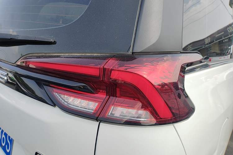 Used SAIC MAXUS G50 2021 PLUS 1.5T Automatic Cruise Version Right Rear Taillight