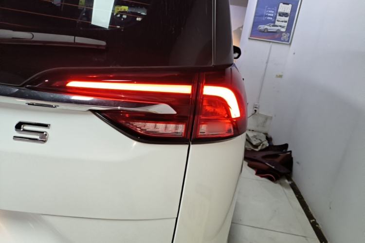 Used SAIC MAXUS G50 2021 1.5T Manual Touring B Right Rear Taillight