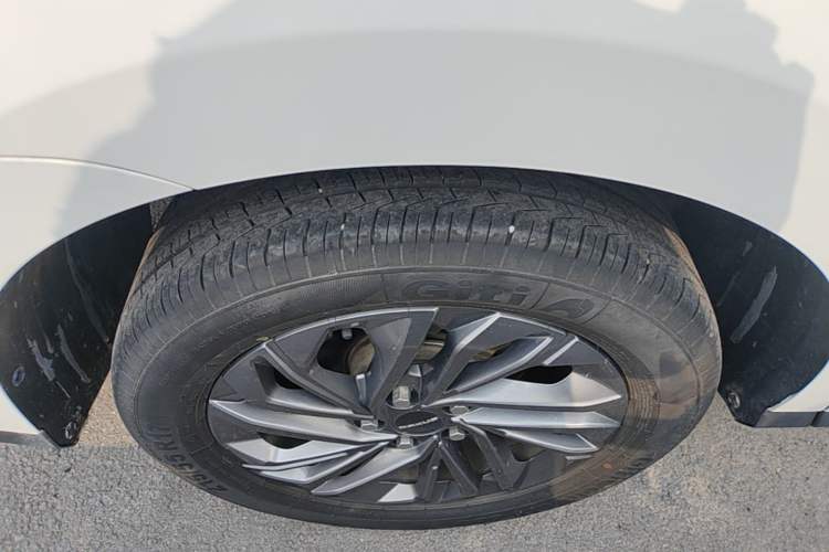 Used SAIC MAXUS G50 2021 PLUS 1.5T Automatic Cruise Version Right Rear Wheel Hub
