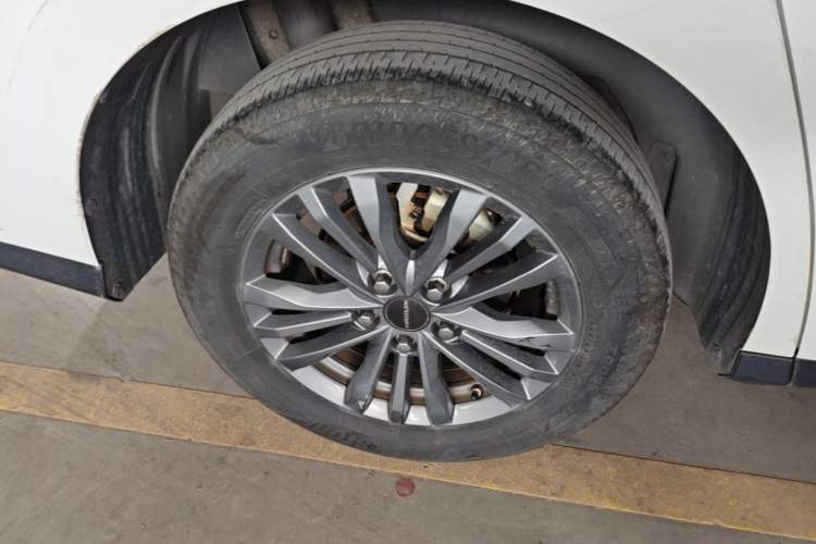 Used SAIC MAXUS G50 2021 1.5T Automatic Comfort Touring B Right Rear Wheel Hub