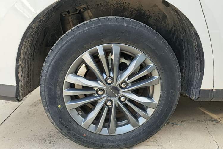 Used SAIC MAXUS G50 2021 1.5T Automatic Comfort Touring B Right Rear Wheel Hub