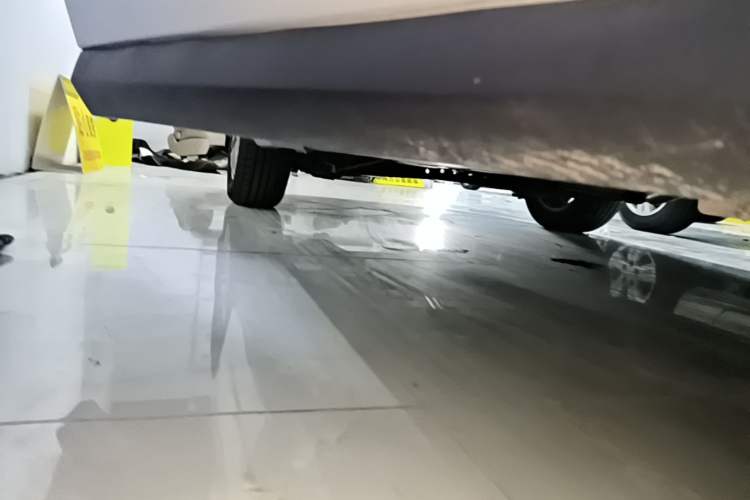 Used SAIC MAXUS G50 2021 1.5T Manual Touring B Right Side Sill