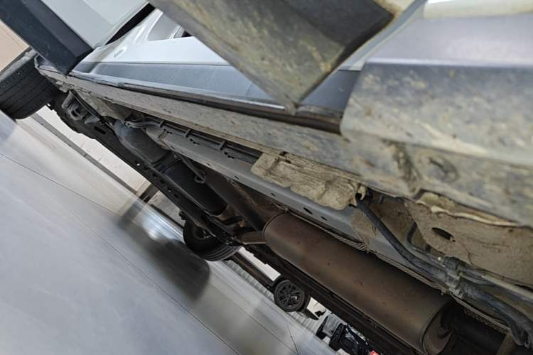 Used SAIC MAXUS G50 2021 1.5T Automatic Comfort Touring B Right Side Sill