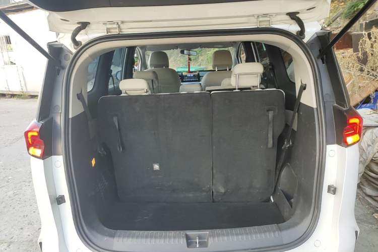 Used SAIC MAXUS G50 2021 1.5T Manual Comfort A Trunk
