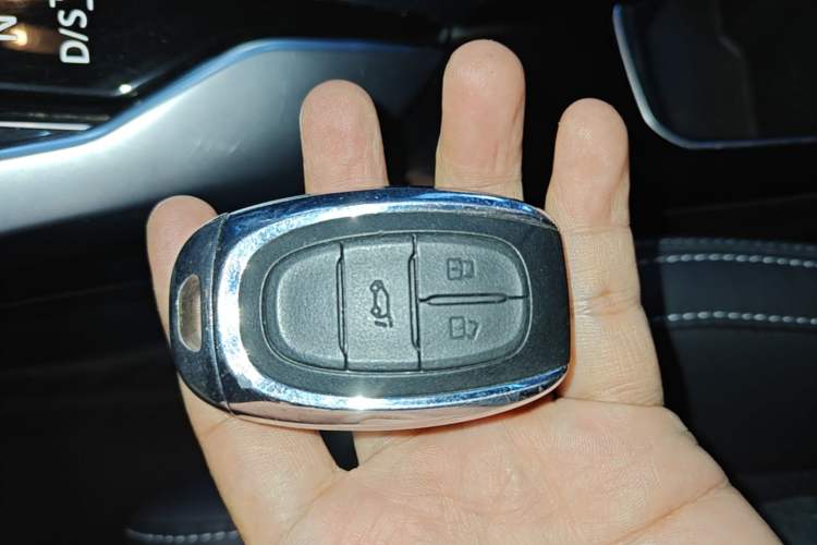 Used SAIC MAXUS G50 2021 1.5T Automatic Comfort Touring B Vehicle Key