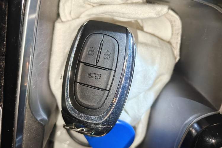 Used SAIC MAXUS G50 2021 1.5T Automatic Comfort Touring B Vehicle Key