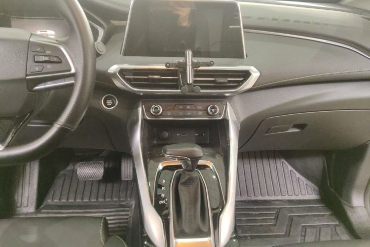 Used SAIC MAXUS G50 2022 1.5T Automatic Comfort Touring B Audio And AC Panel