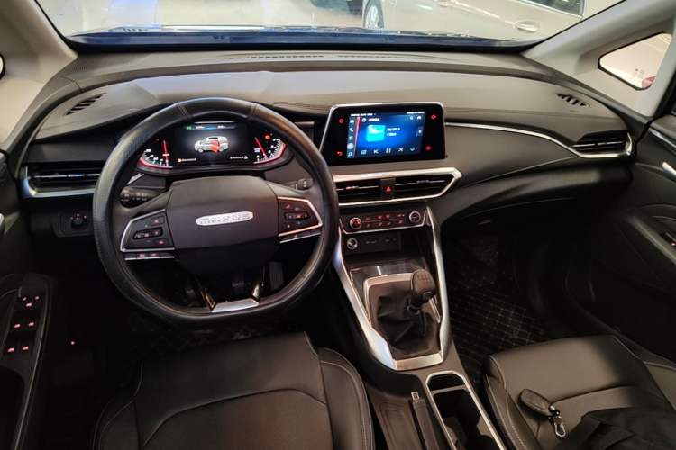 Used SAIC MAXUS G50 2022 1.5T Manual Comfort B Center Console
